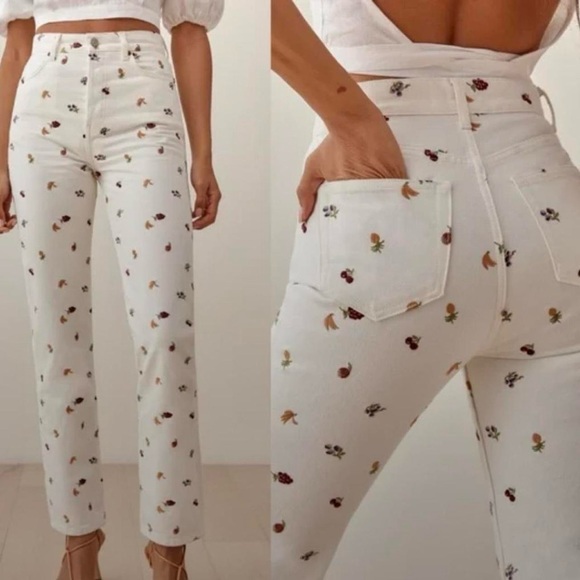 Reformation jeans with embroidered fruit print. Size 26, unworn, out of stock - Picture 1 of 6